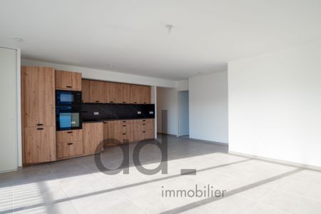 Location Appartement 3 pièces 71m² LA ROCHELLE 17000 - Photo 5