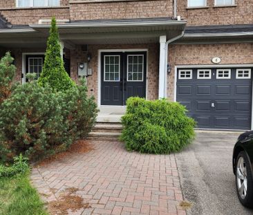 For Lease - 4 Daniel Reaman Crescent, Vaughan, Ontario - Photo 1