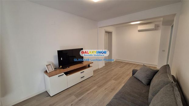 Comision 0% I Casa de inchiriet, curte, parcare proprie I Br - Fotografie 1