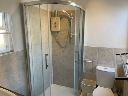 4 bedroom terraced house to rent - Photo 2