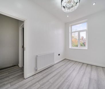 Hawthorn Grove, Ashton-under-lyne, OL7 - Photo 5