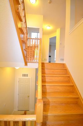 For Lease - 100 Elgin Mills Road Unit# 15, Richmond Hill, Ontario - Photo 1