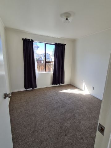 2/321 Weymouth Road, Weymouth - Photo 2
