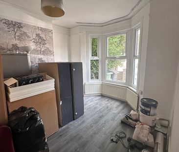 4 Bed Terraced House, Kingsdown Road, E11 - Photo 1