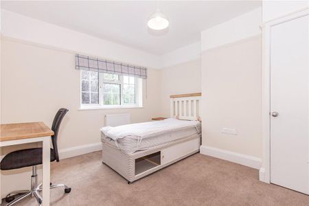 3 bedroom semi-detached house to rent - Photo 4