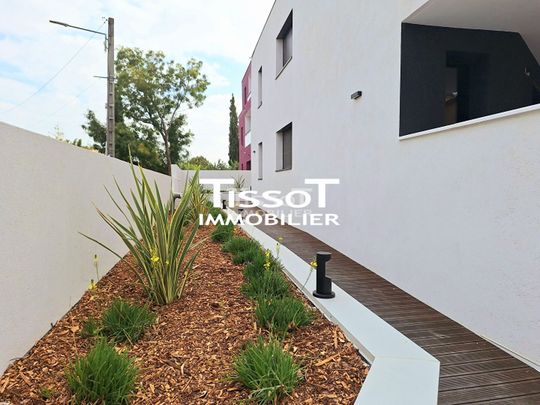 Location Appartement 3 pièces 72m² NIMES 30900 - Photo 1