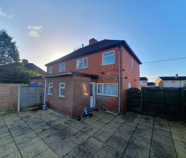 3 bedroom semi-detached house to rent - Photo 3