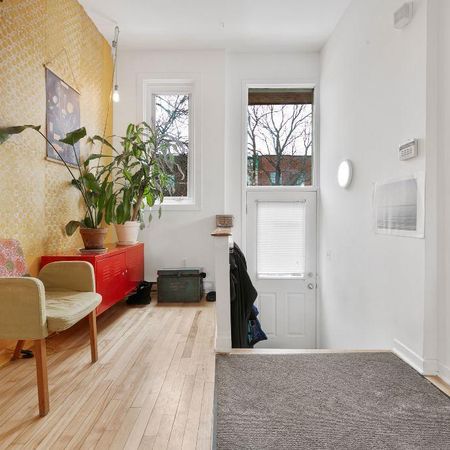 PLATEAU/MILE END/ADJ OUTREMONT | 3 CHAMBRES À COUCHER | 1300 PC | STATIONNEMENT EXT. - Photo 4