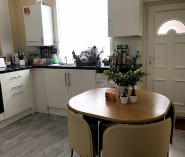 1 bed house share to rent in Briercliffe Road, Burnley, BB10 - Photo 2