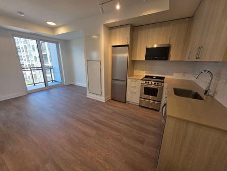 For Lease - 3250 Carding Mill Trail Unit# 335, Oakville, Ontario - Photo 3