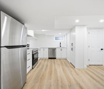 For Lease - 6 Corbett Crescent, Aurora, Ontario - Photo 6