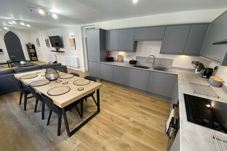 R3 @ Attenborough House, Beeston, NG9 2PA - Photo 3