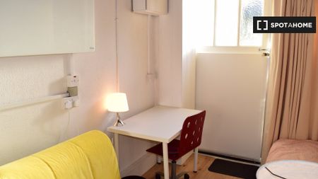 Cozy studio to rent in Blackrock, Dublin - Photo 3