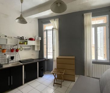 Studio - Aix-En-Provence (13100) - 15.25 m² - - Photo 4