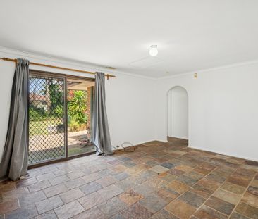 25 Swanley Street, Marangaroo WA 6064 - Photo 4