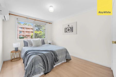 MODERN TWO BEDROOM TOWNHOUSE IN PRIME LOCATION - Photo 5