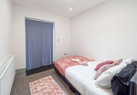 1 bedroom in a house share to rent - Photo 5