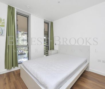 Pan Peninsula, East Tower, Canary Wharf, E14 9HP - Photo 1