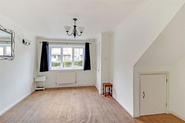 2 bedroom end of terrace house to rent - Photo 1