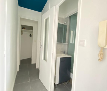 Location Appartement 1 pièce 23m² SAUMUR 49400 - Photo 4