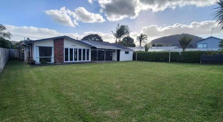 Comfortable 3 bedroom in Te Kamo West - Photo 5