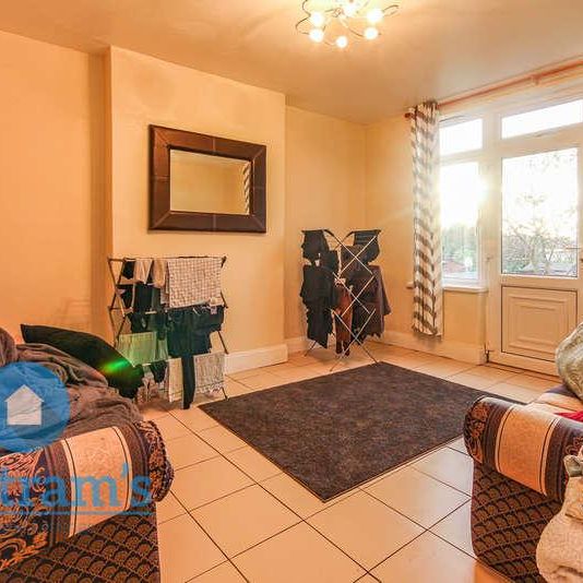 Leslie Road, Forest Fields, NG7 - Photo 1