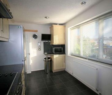 Monks Road, Windsor, SL4 - Photo 5