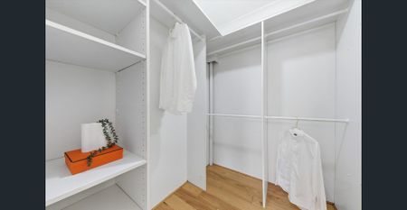 A Rare Bondi Gem, Double Parking with Direct Access, 200m from the Sand and Surf - Photo 5