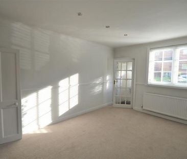2 Bedroom Terraced To Let - Photo 4