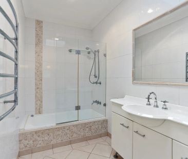 Charismatic Three Bedroom Home in Sought-After Street - Photo 5