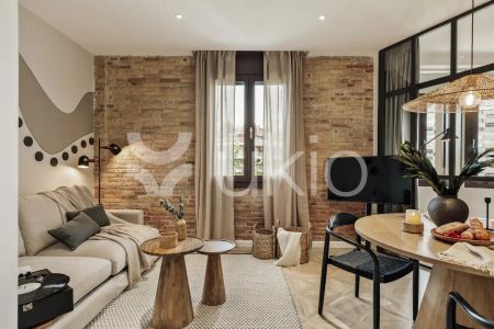 Apartamento de alquiler en Ronda de Sant Antoni, El Raval - Photo 2
