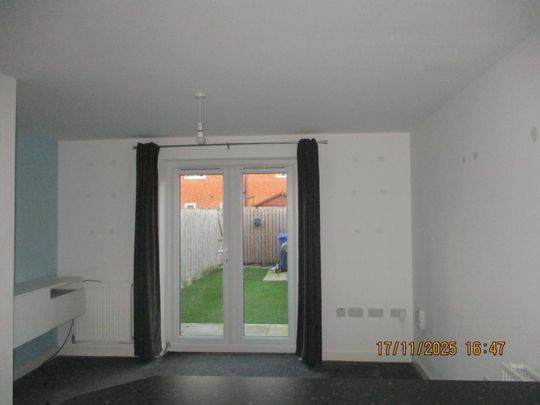 3 bedroom townhouse to rent - Photo 1