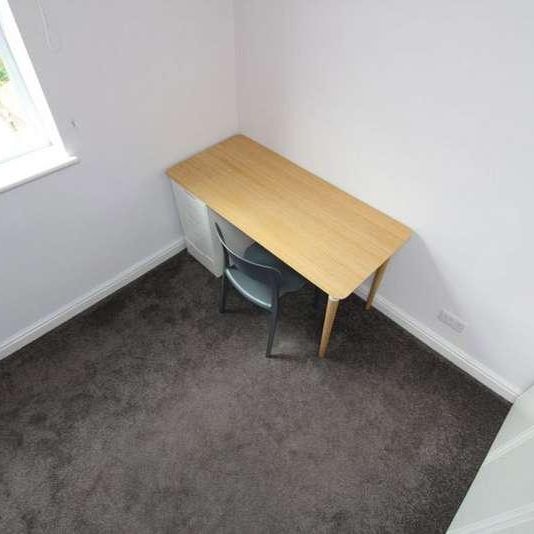 Penley Street - Room Available, S11 - Photo 1