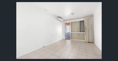 “PERFECT LOCATION!” - Photo 5