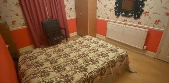 Room in a Shared House, Eton Road, IG1 - Photo 2