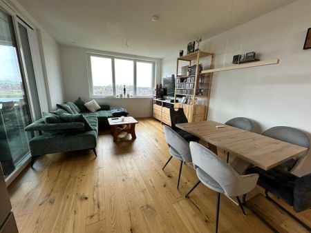 Wohnen über den Dächern von Schärding - hochwertige 3-Zimmer-Wohnung mit Dachterrasse und möblierter Küche - Photo 2