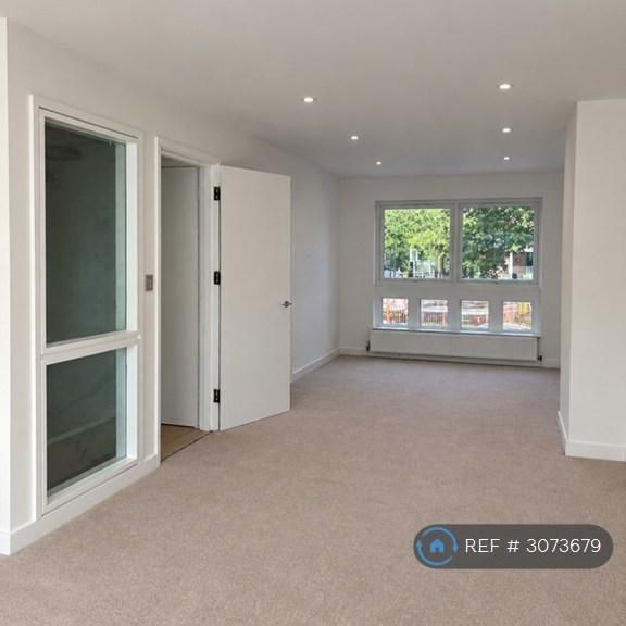 5 bedroom semi-detached house to rent - Photo 1