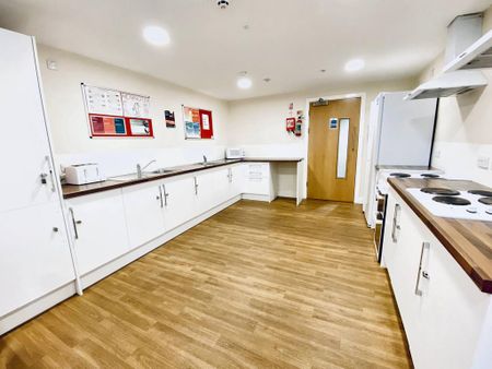 1 bedroom private hall to rent - Photo 3