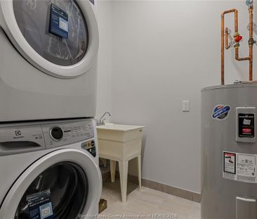 For Lease - 1370 ARGYLE Unit# 306, Windsor, Ontario - Photo 4