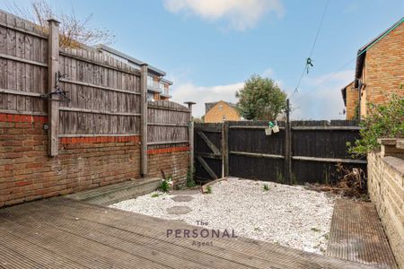Kiln Lane, Epsom - Photo 5