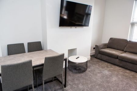 B Inglewood Terrace, Leeds - Photo 5