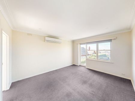 6/5 Kalimna Street, Essendon - Photo 2