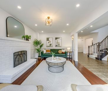 For Lease - 2075 Banbury Crescent, Oakville, Ontario - Photo 2