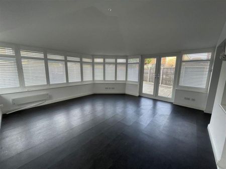 4 bedroom house to rent - Photo 3