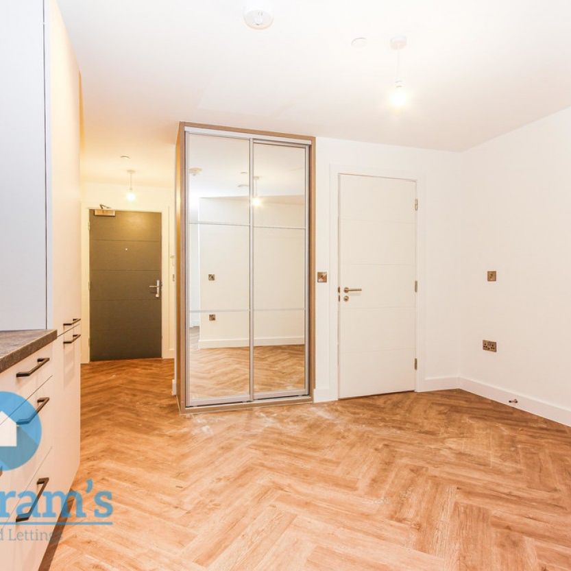 1 bed Studio for Rent - Photo 1