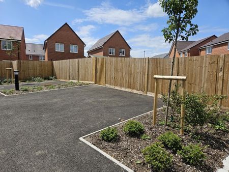 3 bedroom detached house to rent - Photo 2