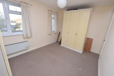 Freshwater Drive, Paignton, Devon, TQ4 - Photo 2