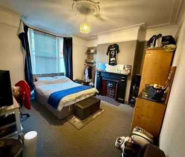 West End // Spacious Bed & Bath // Sept, LN1 - Photo 4