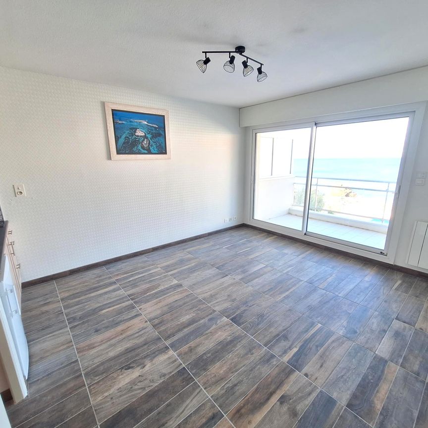 Location Appartement 1 pièce 25m² LES SABLES D OLONNE 85100 - Photo 1