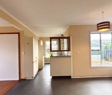 Private Lincoln Living - Photo 3